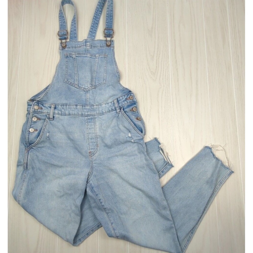 Old Navy women blue jean ERIN bib overalls 6 light wash skinny straight distress